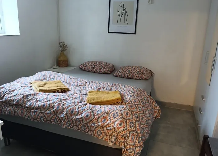 Διαμέρισμα Newly Renovated 2 Bedrooms Apartment - Walking Distance To Everything In Moss *